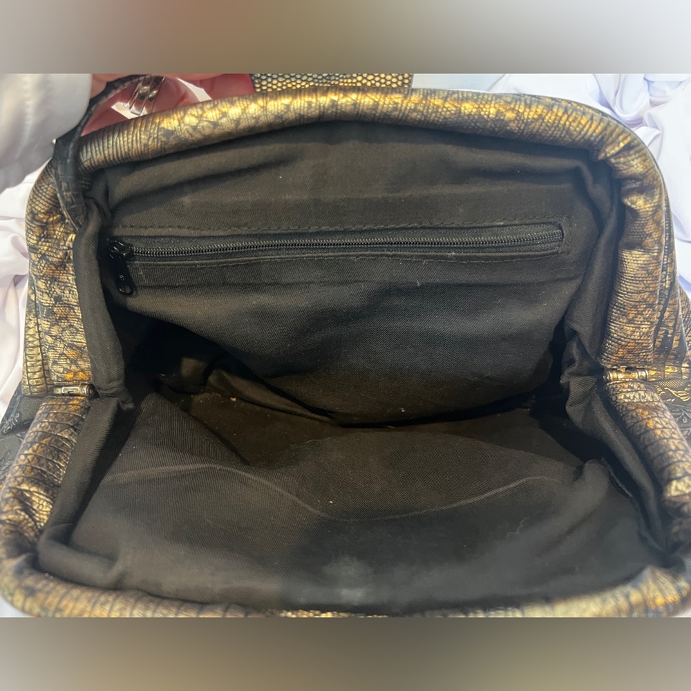 Vintage Metallic Faux Snakeskin Clutch/Shoulder purse LIKE NEW - Picture 9 of 13